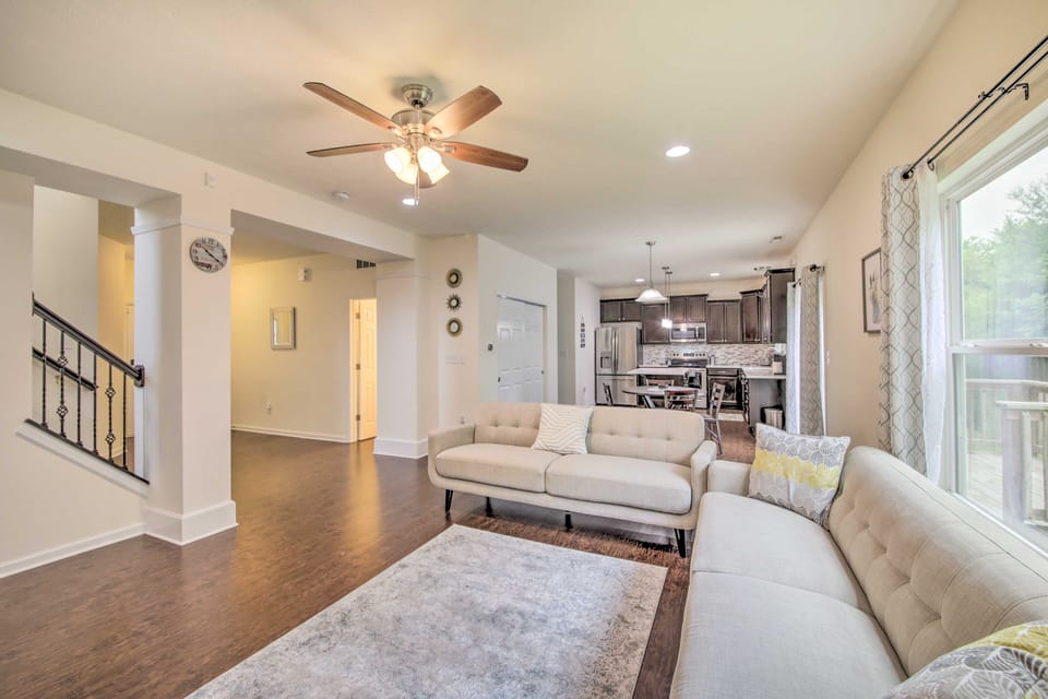 Quiet Greenwood Home ~ 16 Mi to Indianapolis! House in Greenwood