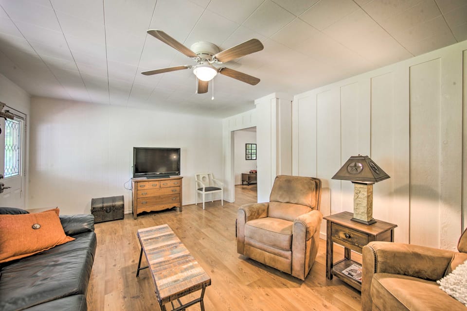 East Texas Gem: Lakefront Home on Lake Hawkins House in Texas