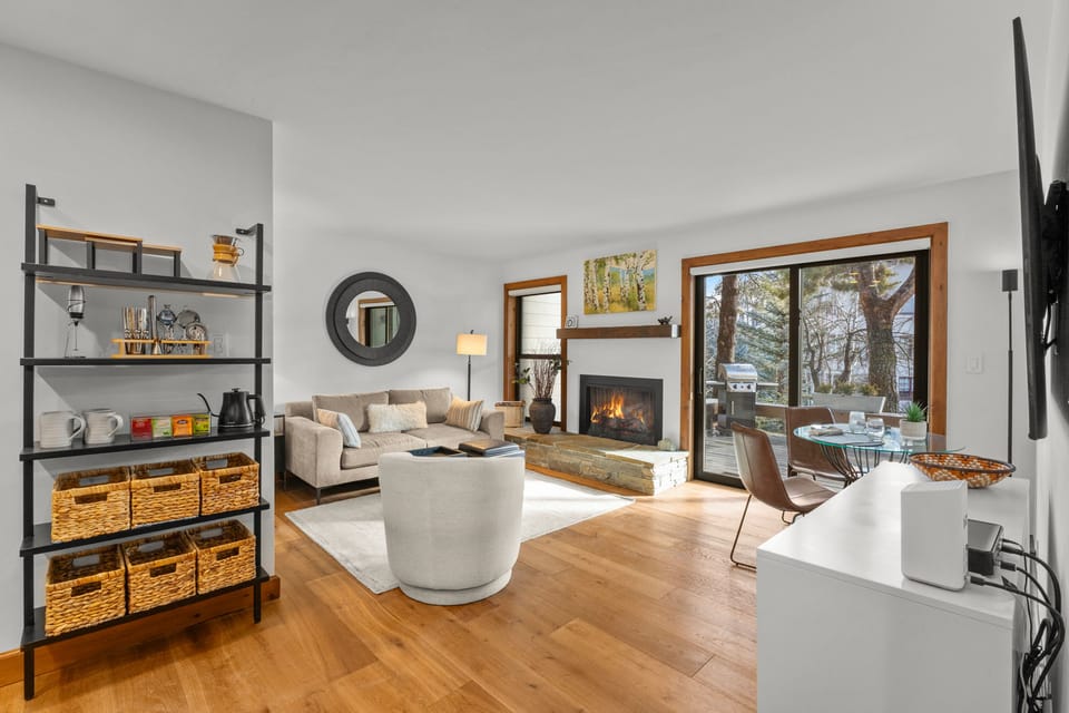 All-Season Sun Valley Retreat w/ Deck & Grill Apartment in Sun Valley