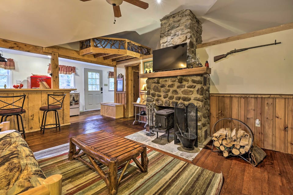 Cabin w/ Trails + Creek! 23 Mi to Camelback Slopes House in Pocono Mountains