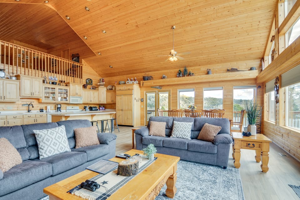 Pet-Friendly Cabin < 1 Mi to Panguitch Lake! House in Utah