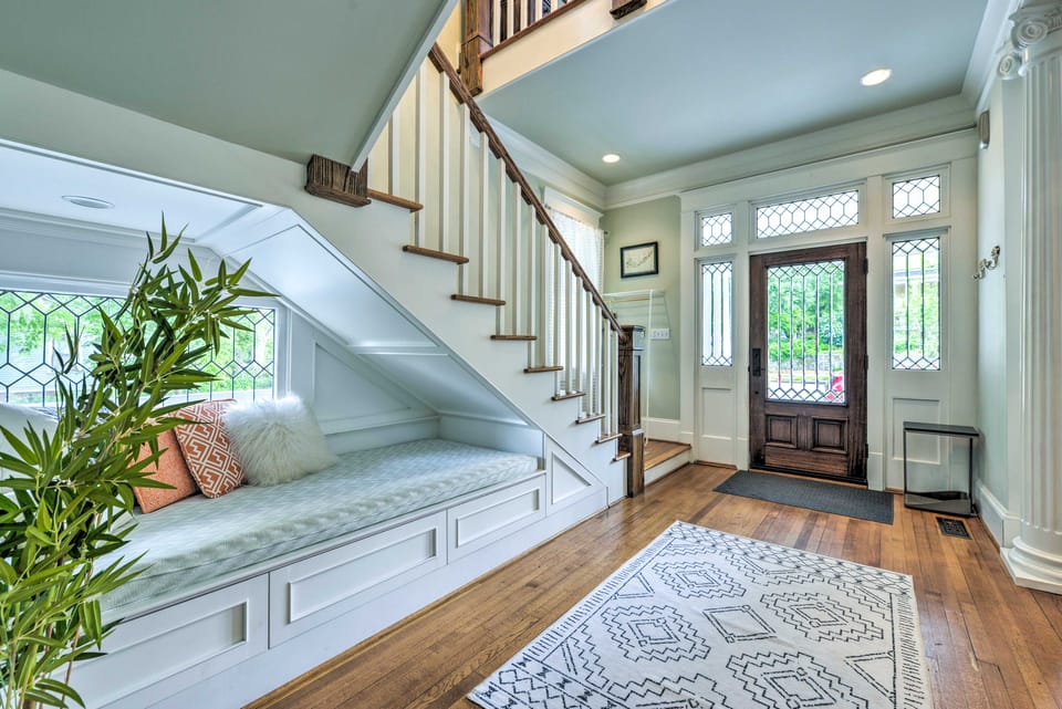 Elegant Raleigh Home w/ Porch, Walk Downtown! House in Raleigh