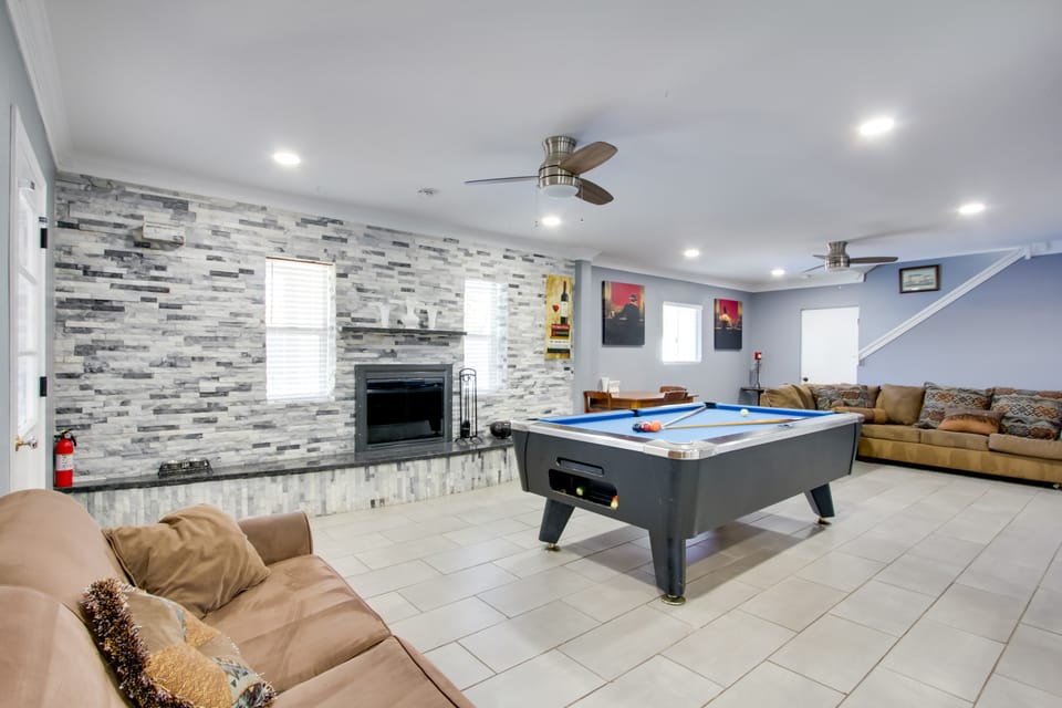 Ultimate Phoenix Group Getaway: Patio + Pool! House in Phoenix