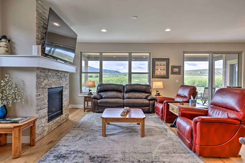 3 Mi to Granby Ranch: Home w/ Hot Tub & Mtn Views! House in Granby