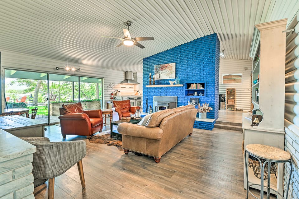 Lakefront Brownwood Home w/ Private Boat Dock House in Texas