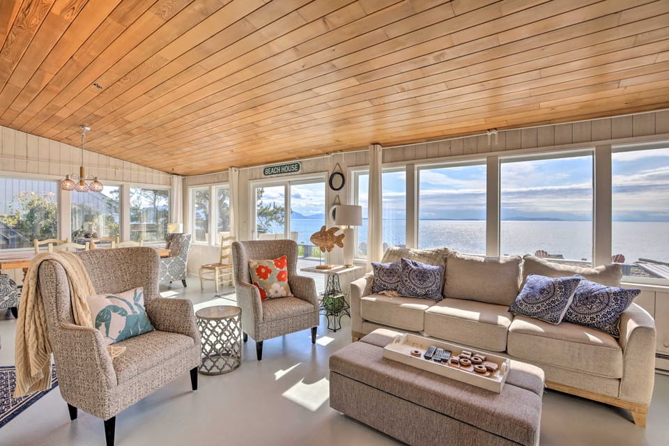Waterfront Ferndale Home: Deck + Beach Access House in Washington