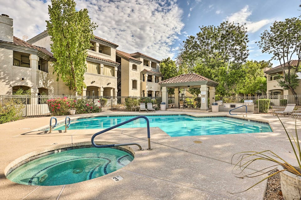 Steps to Pool! Family-Friendly Scottsdale Retreat Apartment in Scottsdale