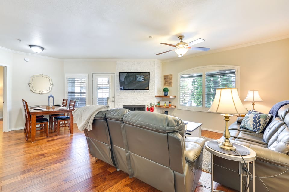 Steps to Pool! Family-Friendly Scottsdale Retreat Apartment in Scottsdale
