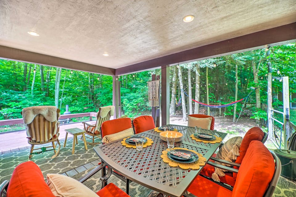 Cozy Whitehall Hideaway w/ Hot Tub + Chiminea! House in Wisconsin