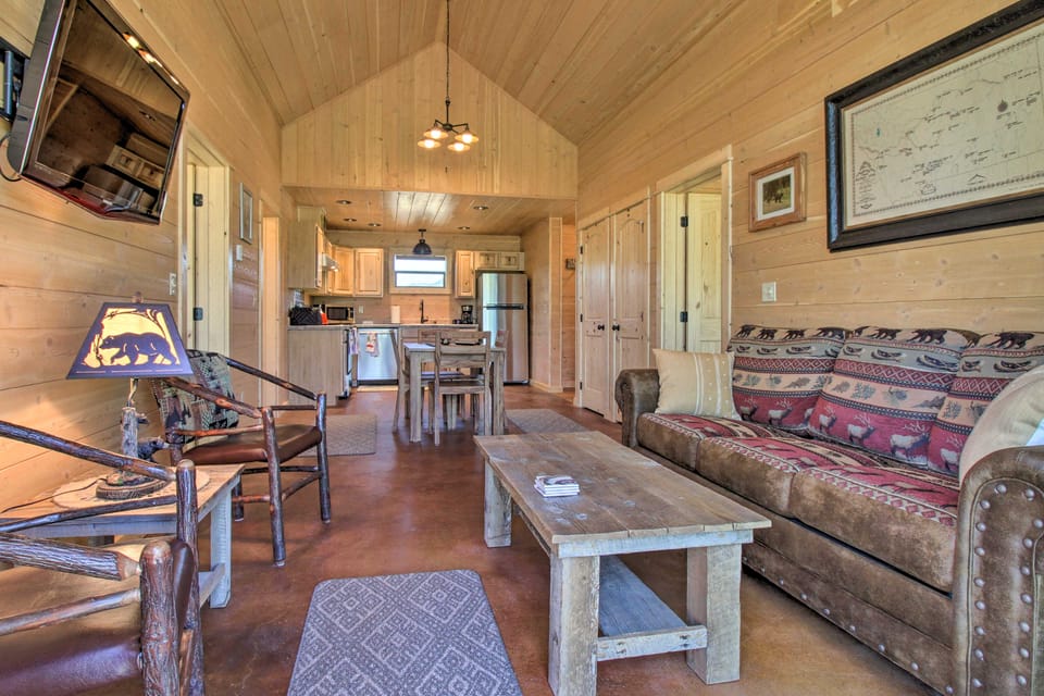 Peaceful Mtn Retreat ~ 43 Mi to Yellowstone! House in Montana