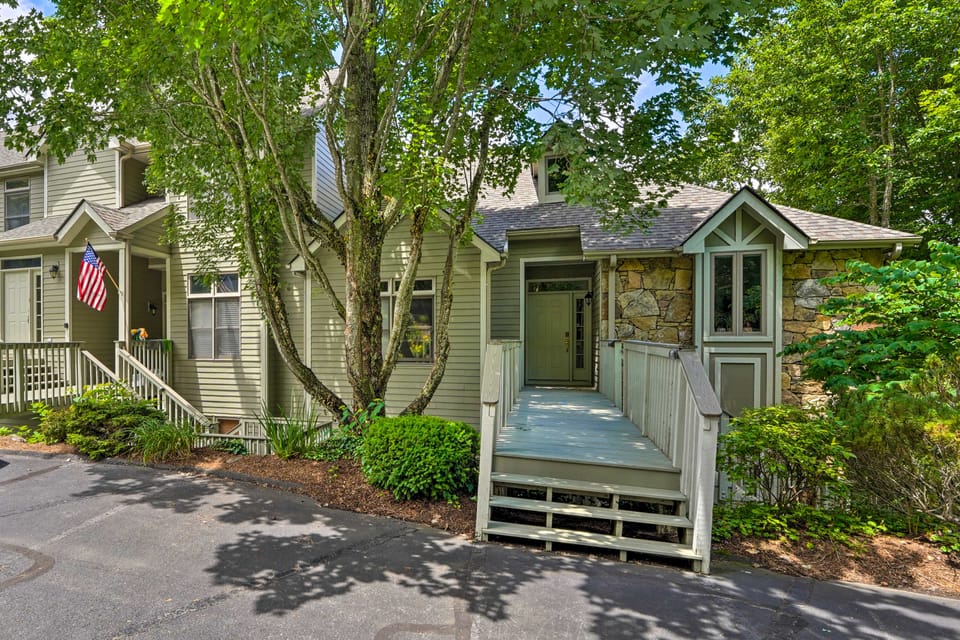 Family-Friendly Burnsville Condo! Gated Community Apartment in Tennessee