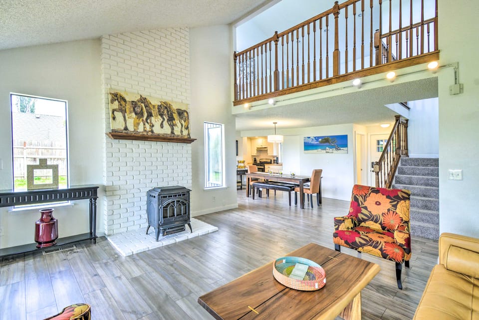 Stunning Hood Canal Getaway w/ Private Deck! House in Hood Canal