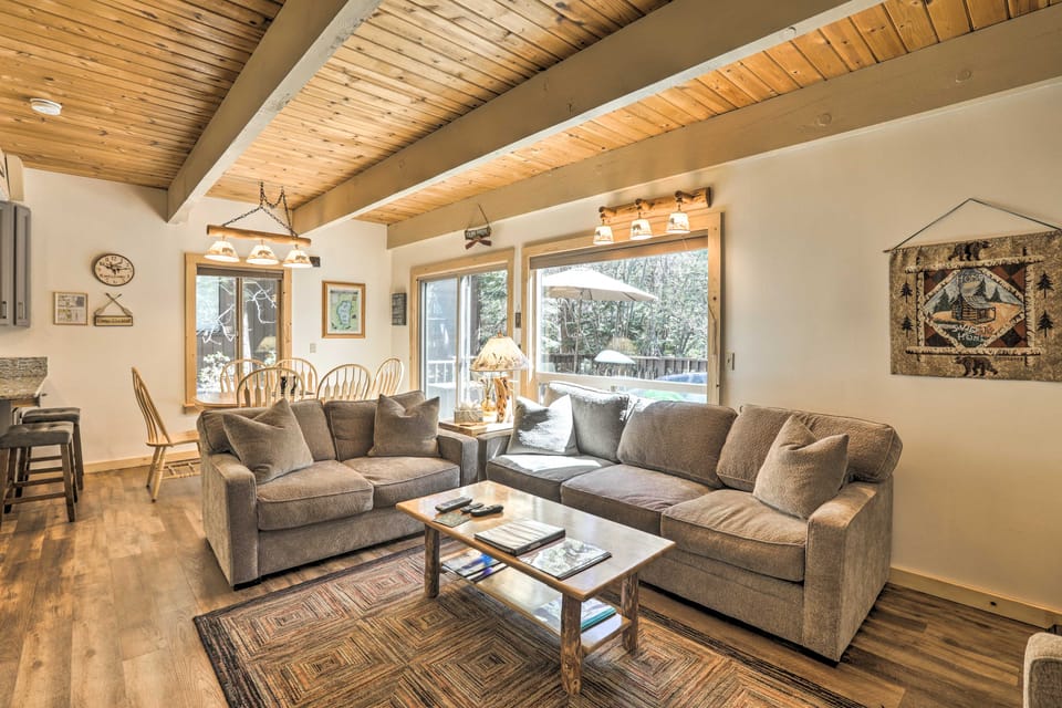 3 Mi to Lake Tahoe: Quiet Incline Village Cabin! House in Incline Village