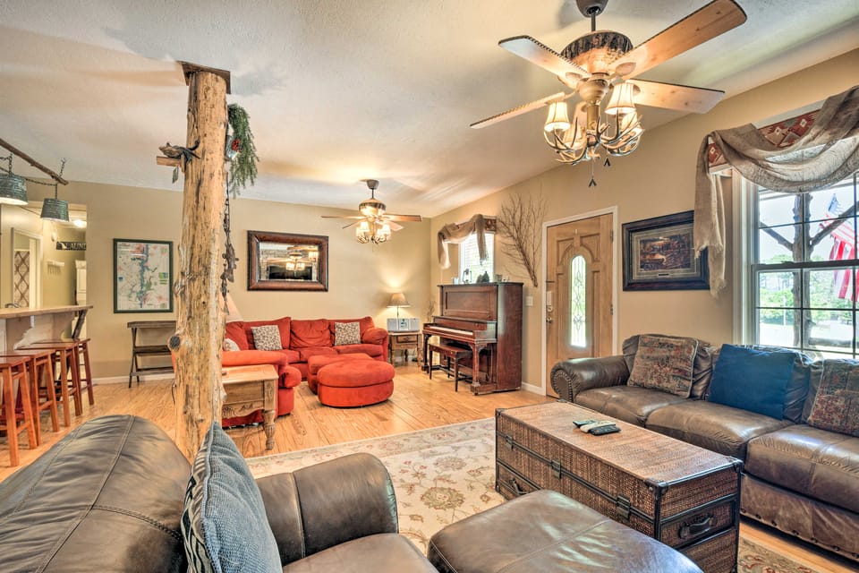 The Bunkhouse at Kudzu Cove Cabins Resort Cottage in Guntersville Lake