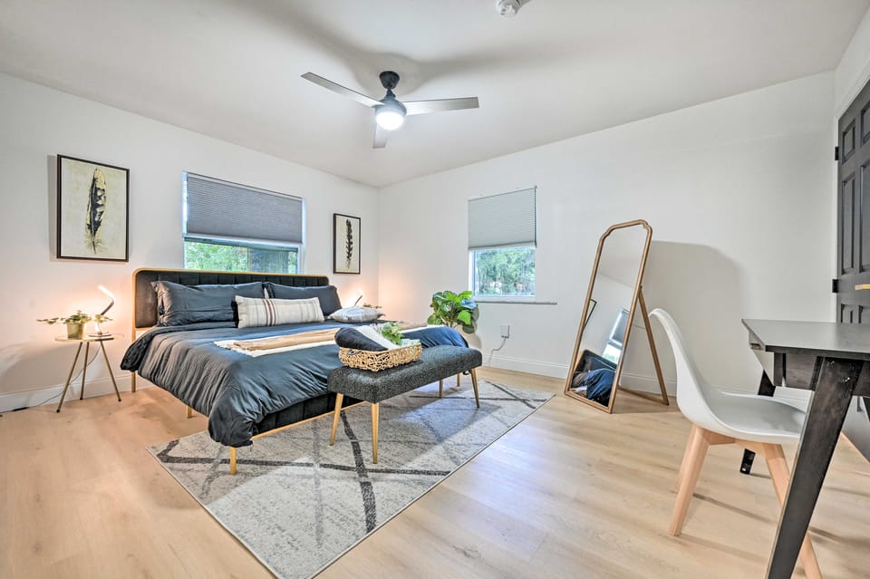 Tampa Retreat: 11 Beds, Game Room & Pool! House in Tampa