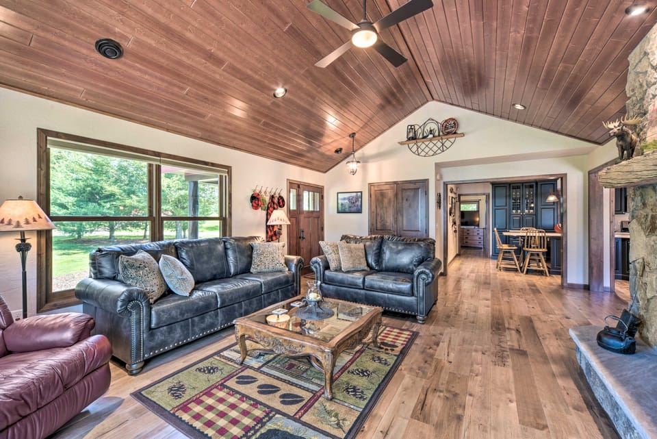 Patio, Views & Hot Tub: Quiet Lakeside Cabin House in Wisconsin
