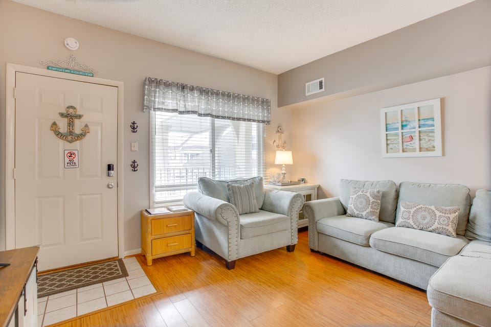 Quaint Wildwood Condo ~ Walk to Beach! Apartment in Wildwood
