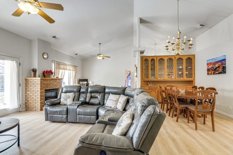 3 Mi to Lake Powell: Home w/ Hot Tub & Waterfall House in Page