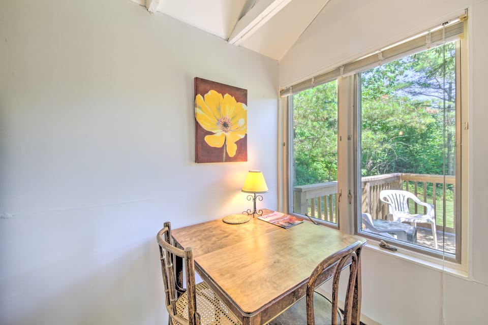 Couples Getaway Near Beaches: Northport Cottage Cottage in Northport