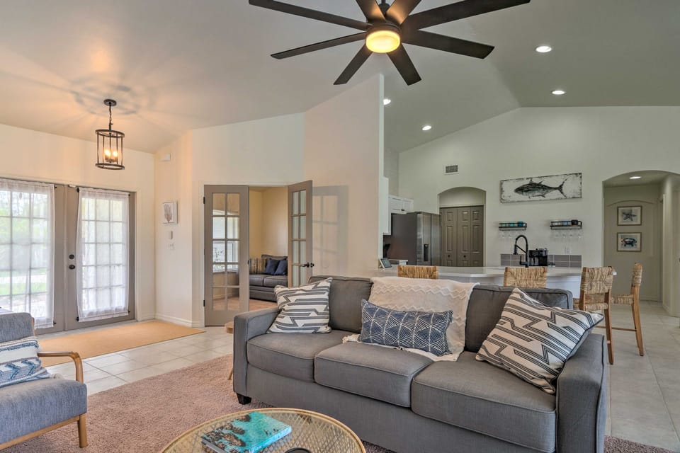 Private Pool: Beachy Cape Coral Getaway! House in Cape Coral