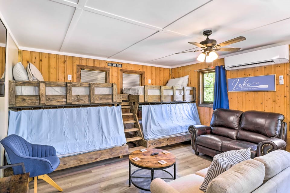 Remodeled Cabin w/ Fire Pit on Norfork Lake! House in Norfork Lake