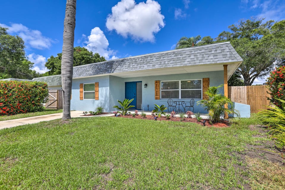 2 Mi to Beach: Home w/ Screened Porch in Largo House in Largo