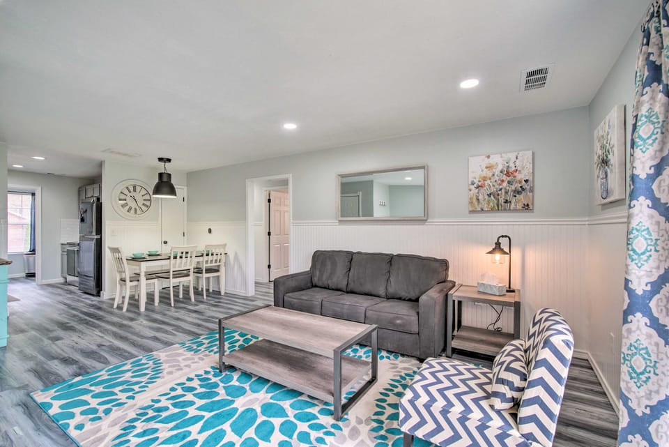 5 Mi to Branson Strip! Cozy Condo w/ Mtn Views Apartment in Branson