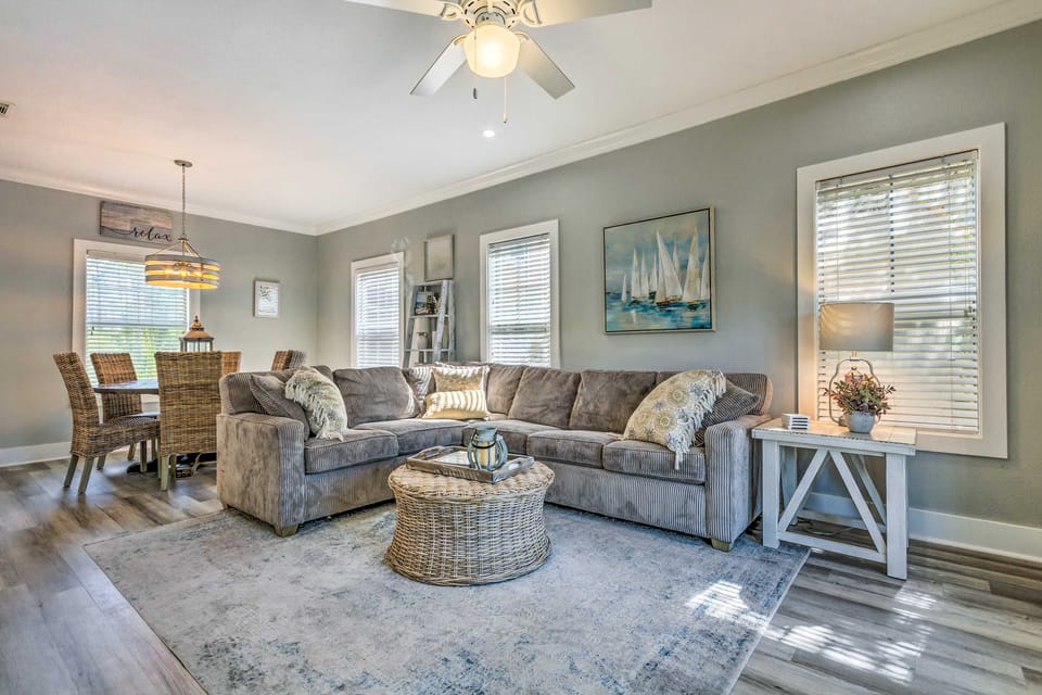 On-Site Beach Bar: Sunny Perdido Key Cottage! Cottage in Perdido Key