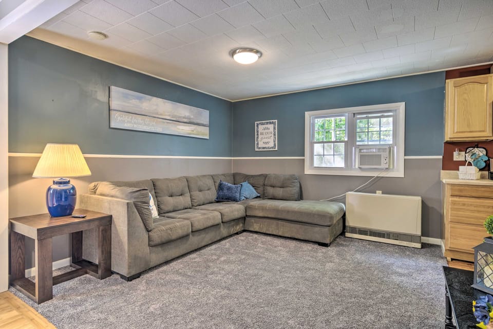 Peaceful Finger Lakes Apartment with Patio! Apartment in Finger Lakes