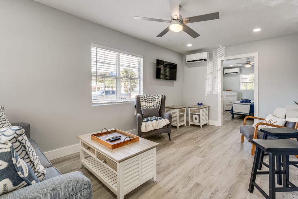 Walk to Gulf: Madeira Beach Condo w/ Patio Apartment in Madeira Beach