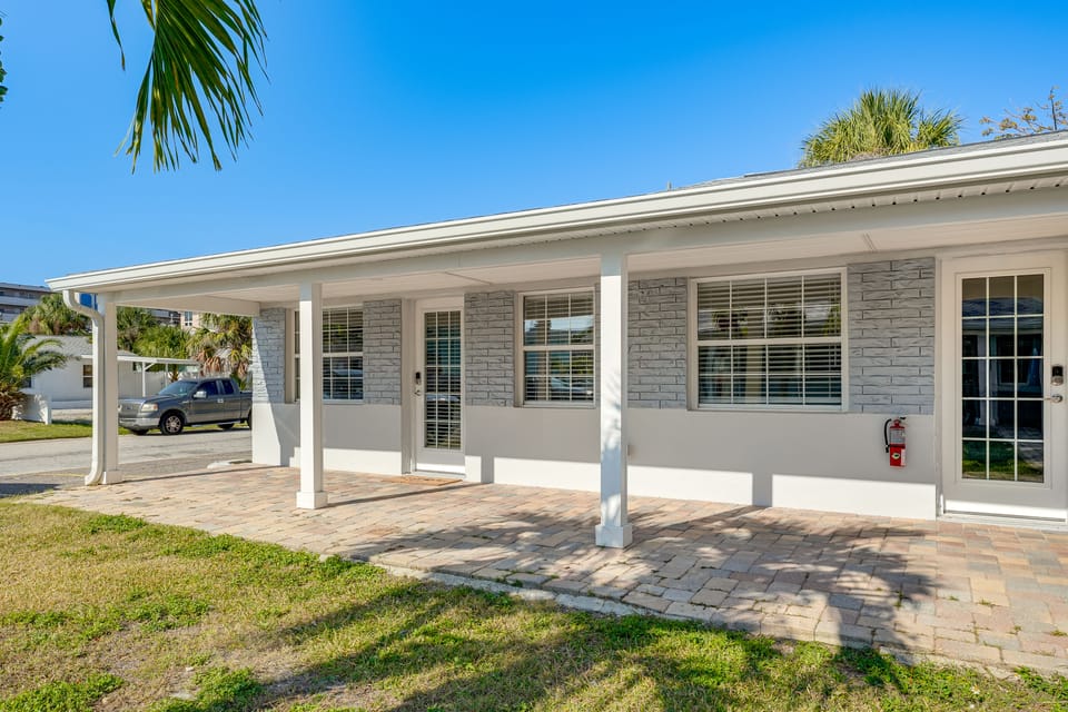 Walk to Gulf: Madeira Beach Condo w/ Patio Apartment in Madeira Beach