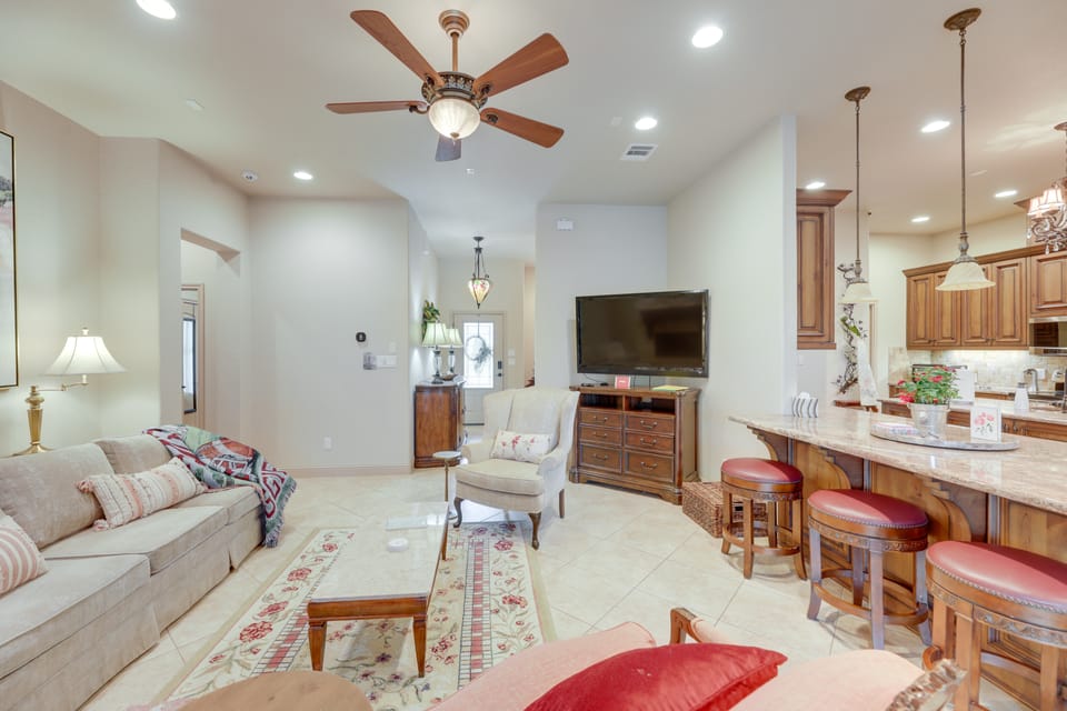 Pool & Hot Tub in Sunny Smithville Getaway! House in Rio Grande