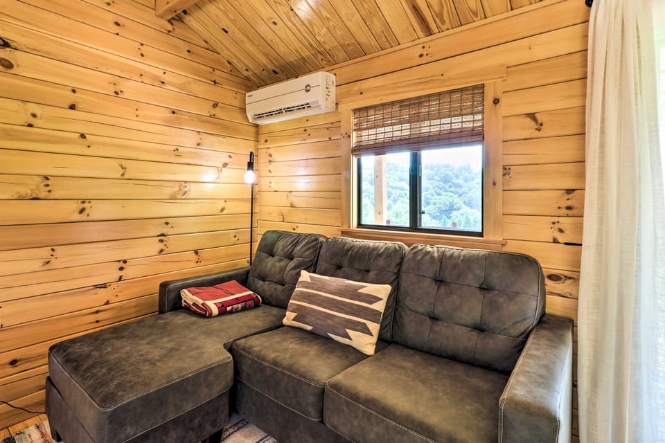 Little River Access! Outdoorsy Getaway in Sparta House in North Carolina