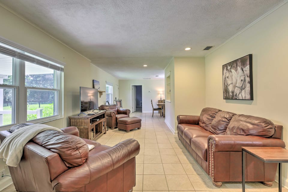 Pet-Friendly Home Close to WEC Ocala! House in Florida