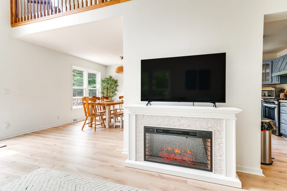 Modern Eckerty Home w/ Deck on Patoka Lake! House in Indiana