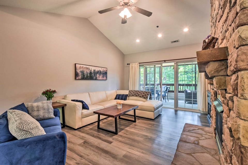 Sunny Clayton Condo on Kingwood Golf Course! Apartment in Georgia