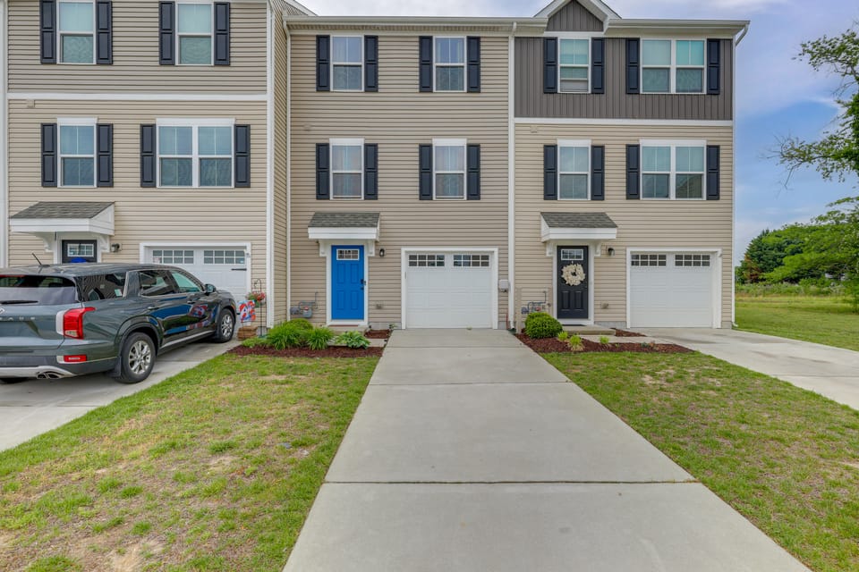 Sunlit Milford Townhome < 2 Mi to Riverwalk! Apartment in Sussex County