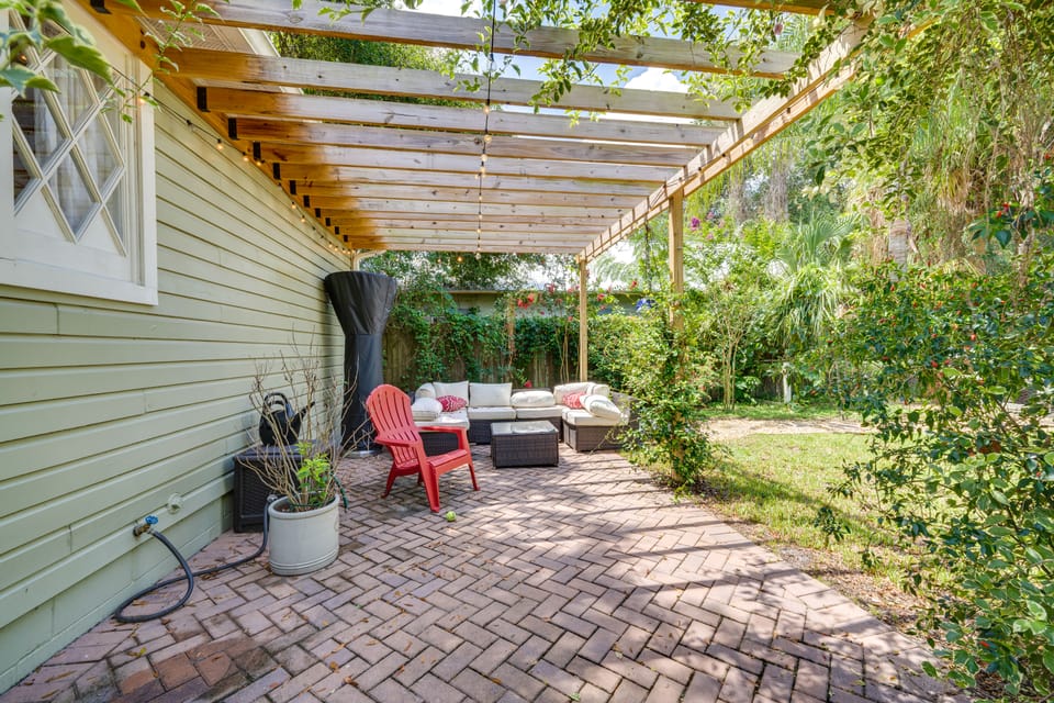 Walk to Historic District! Mt Dora Cottage Cottage in Mount Dora