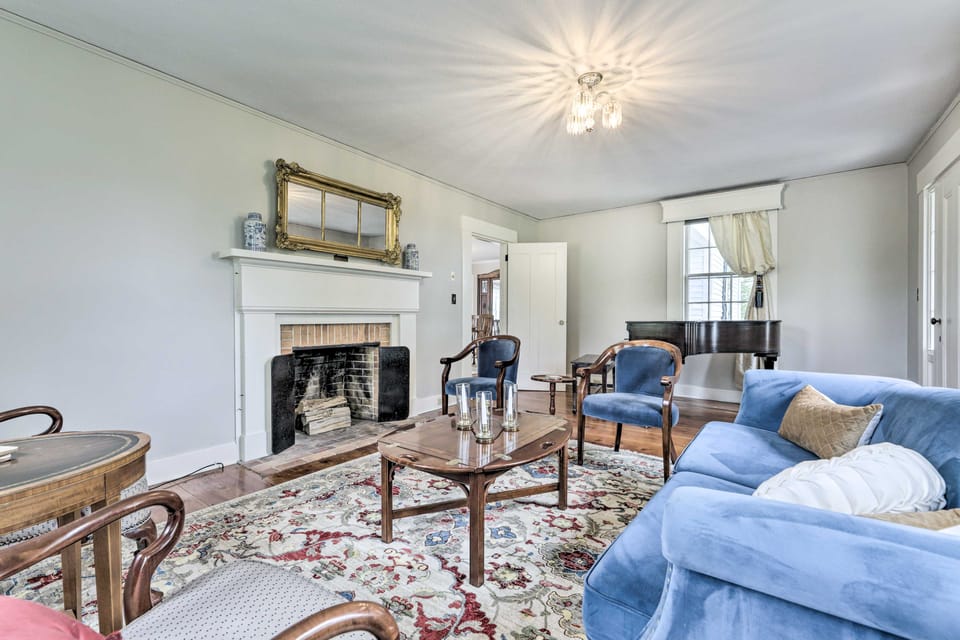 Charming Farmhouse w/ Pool & Fishing Pond! House in Connecticut