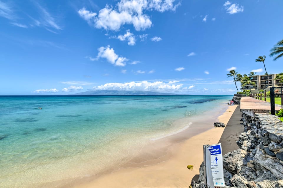 Beachfront Condo: Sunset Views & Pool Access! Apartment in Napili-Honokowai