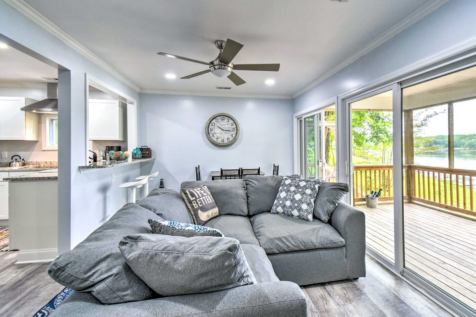 Relaxing Riverfront Cottage w/ Boat Dock! Cottage in Virginia