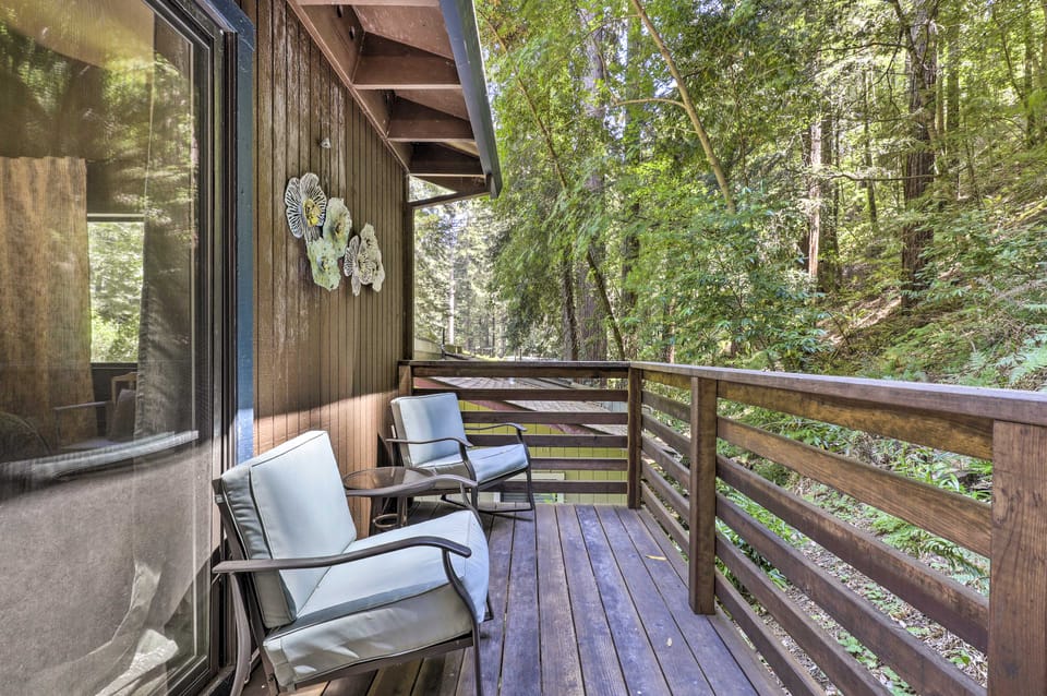 Tranquil Guerneville Home w/ Redwood Views House in Russian River