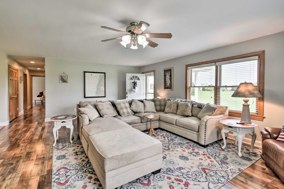 Pet-Friendly Woodsy Gem: 1/4 Mi to Chesapeake Bay House in Virginia