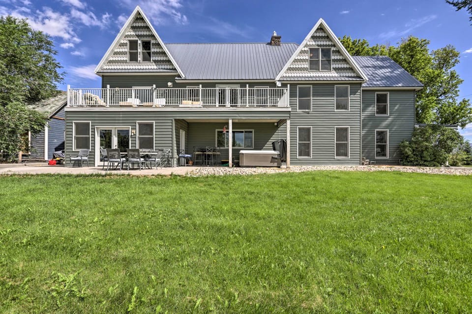 Fruita Victorian Home w/ Hot Tub + Mountains! House in Fruita