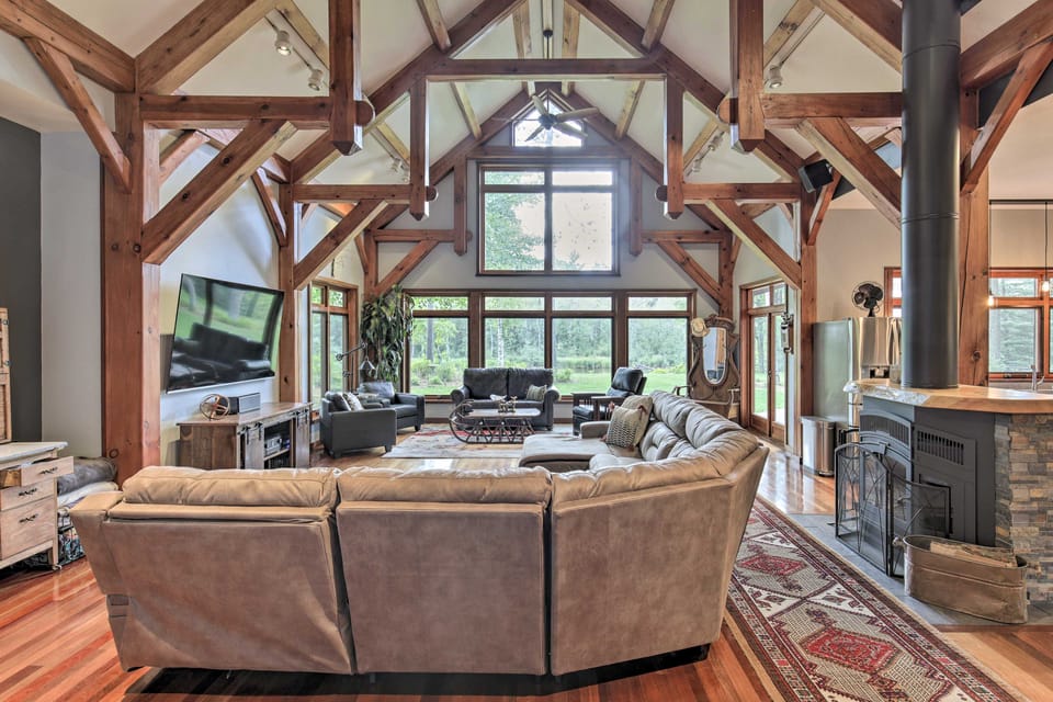 Spacious Riverfront Escape w/ Private Hot Tub House in Wisconsin