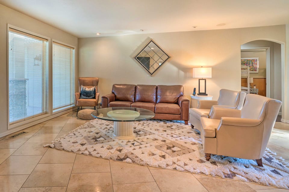 Moses Lake Retreat w/ Salt Water Hot Tub! House in Moses Lake