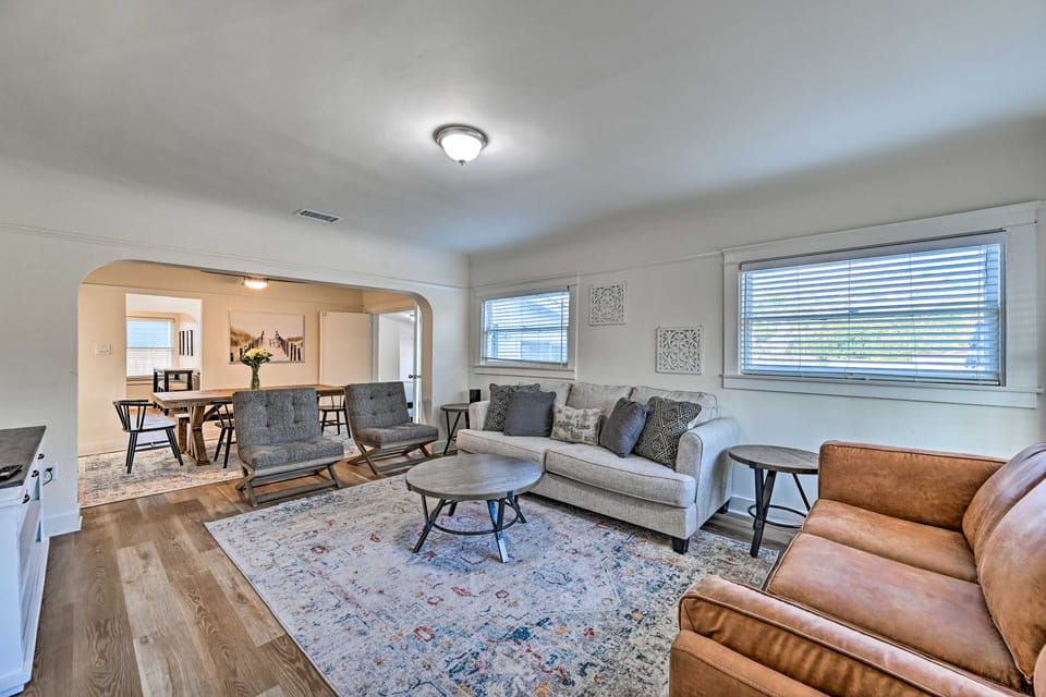 Walk to Poway Farmers' Market: Family Retreat! House in Poway