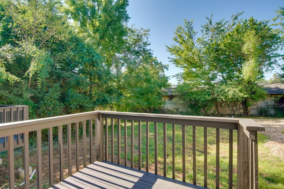 Cheerful Townhouse - Walk to Table Rock Lake! Apartment in Kimberling City