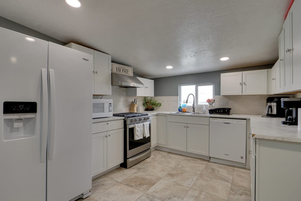 Deck + Yard: Pet-Friendly Apartment in Magna! Apartment in West Valley City