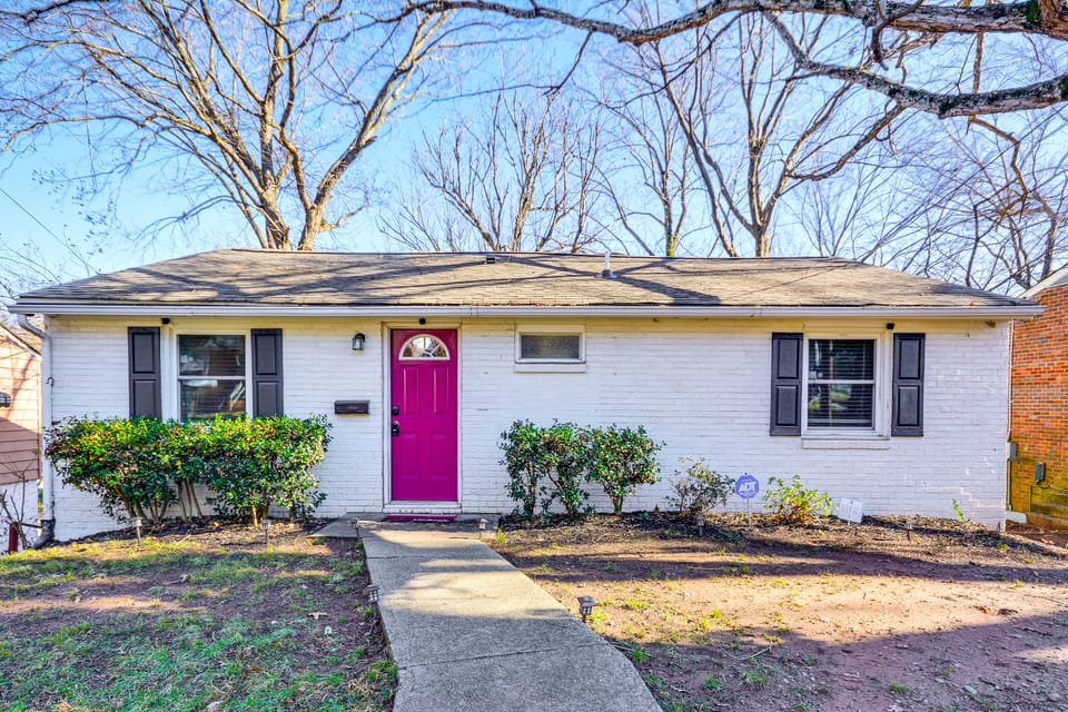 Vibrant Home 2 Mi to Dtwn & Wake Forest University House in Winston-Salem
